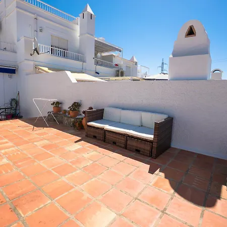 Urb. Alhambra 3 Feriehus *