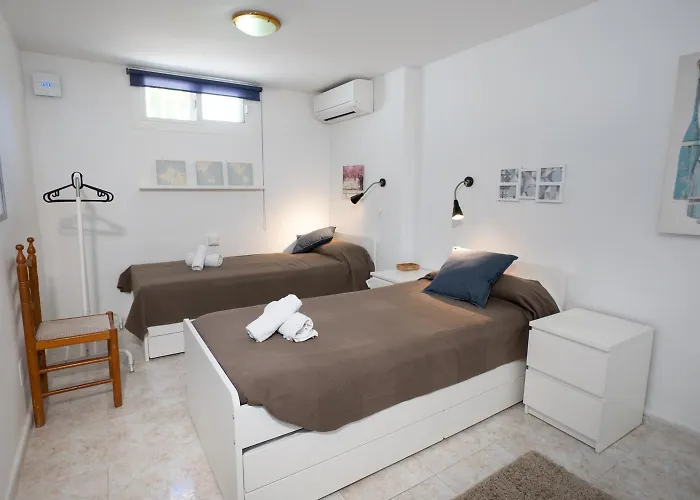 Urb. Alhambra 3 Feriehus *