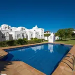 Urb. Alhambra 3 * Nerja